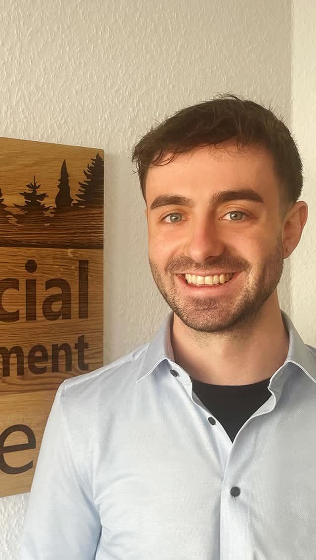 Willkommen bei uns, Jonathan König - wir freuen uns sehr, dass Du bei uns Dein Praxissemester verbringst!

Mit seinen 25 Jahren bringt er frische Ideen, Motivation und den typischen Innovationsgeist der Generation Z mit. Wir sind gespannt auf spannende Impulse und eine tolle gemeinsame Zeit im Team! 👏

#Willkommen #Praxissemester #Teamwork #GenerationZ #ZukunftGestalten #financial #management #baden